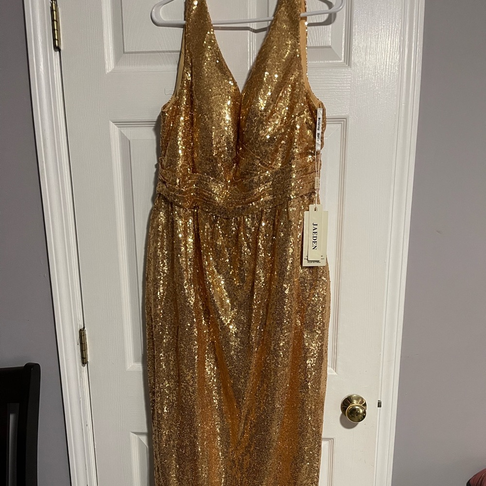 Sexy sequins long dress. Perfect for a holiday party or anytime. Hot item. - Picture 1 of 3